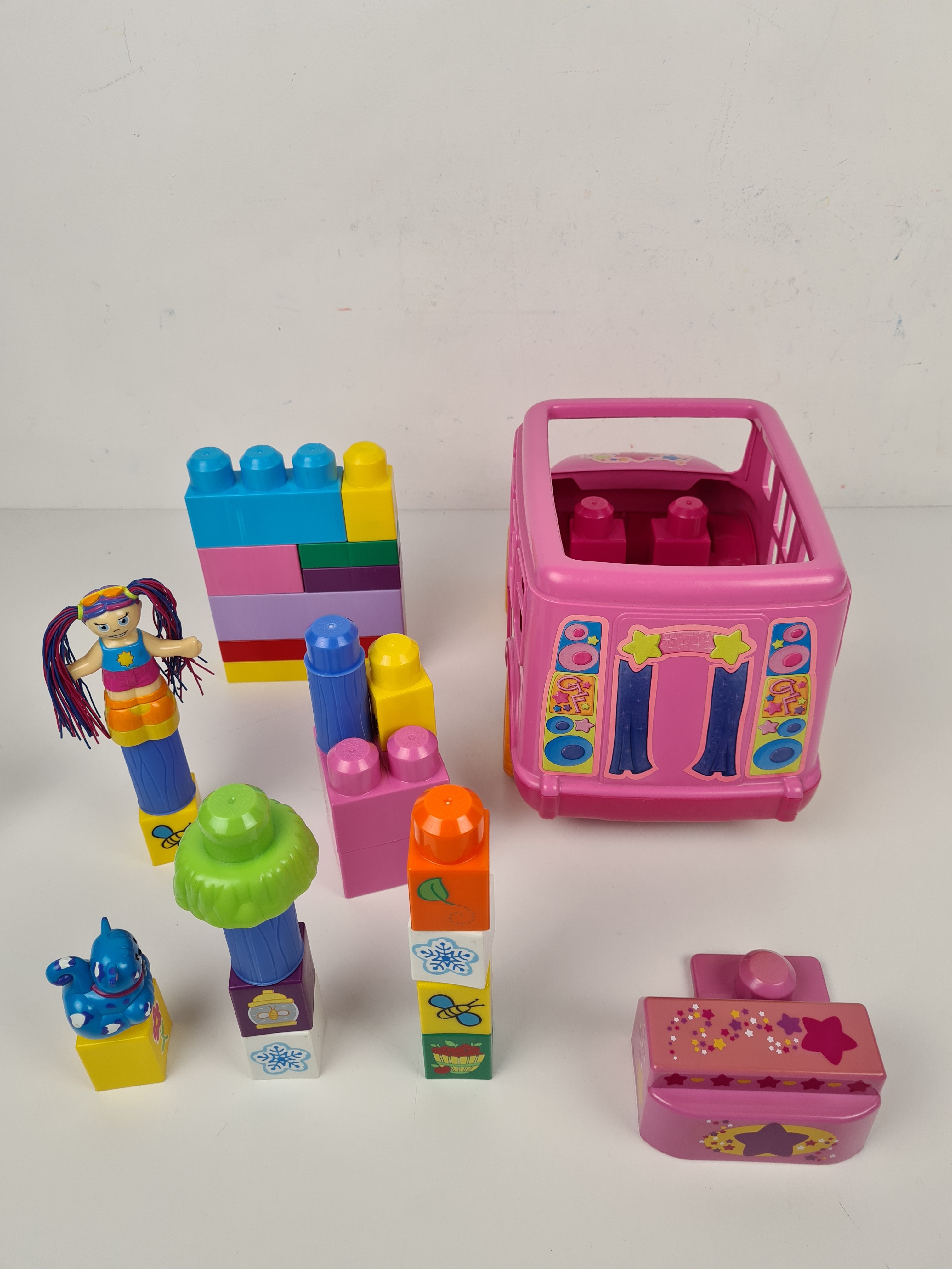 Voir photo 4 de Jeux de Constructions - Mega Block Sachet Bus avec accessoire - 1 KG Jeux de Constructions - Mega Block Sachet Bus avec accessoire - 1 KG Bon état - Vue 4 -